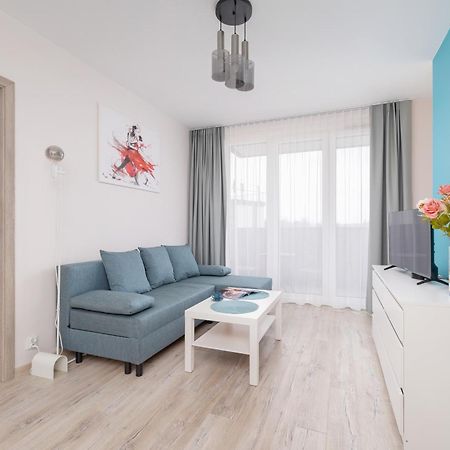 Cozy Apartments Laszkiewicza With Parking By Noclegi Renters Cracovia Exterior foto