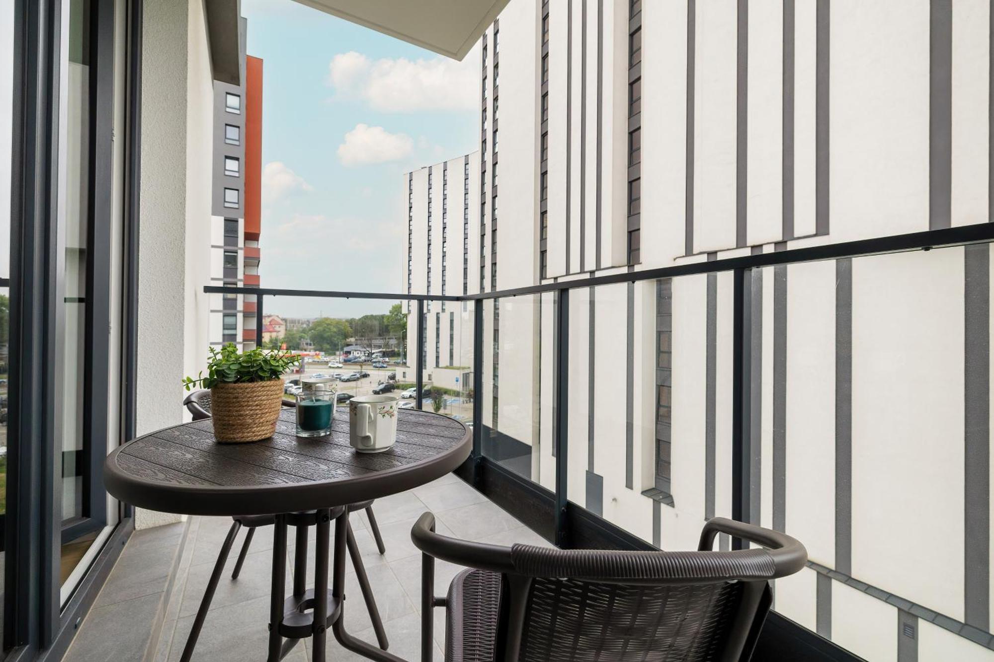 Cozy Apartments Laszkiewicza With Parking By Noclegi Renters Cracovia Exterior foto