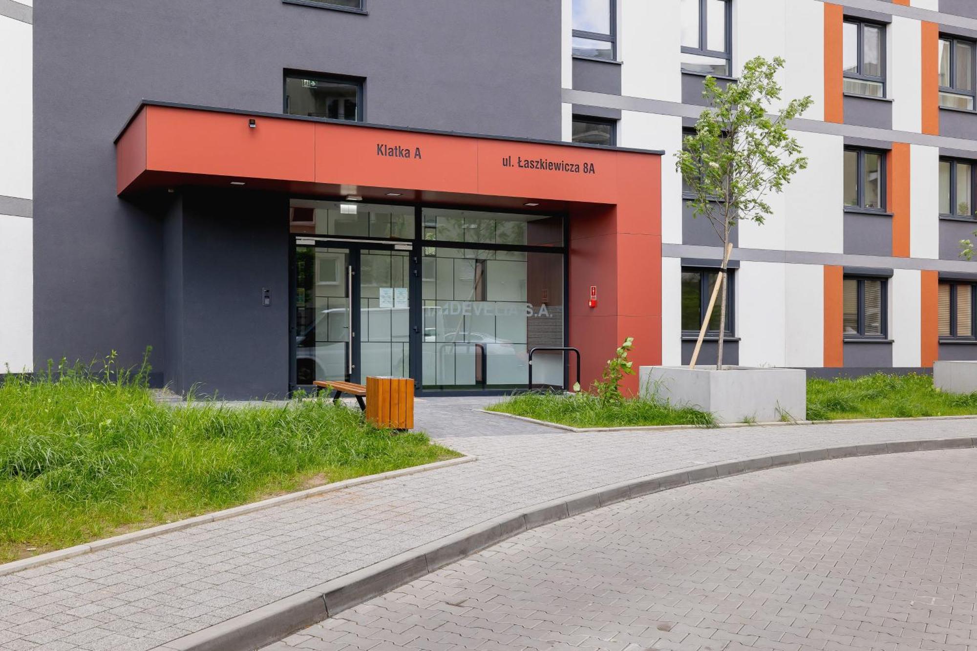 Cozy Apartments Laszkiewicza With Parking By Noclegi Renters Cracovia Exterior foto